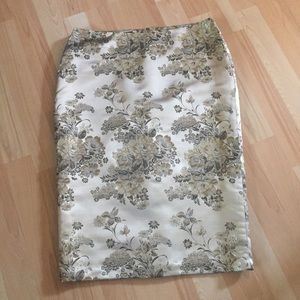 Beautiful Danier Gold Floral Skirt